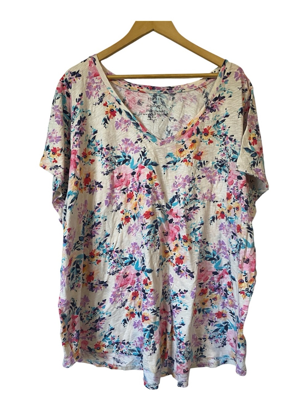 Torrid Pocket Heritage Slub V-Neck Tee Floral Women's Top in Multi-Color 6X
